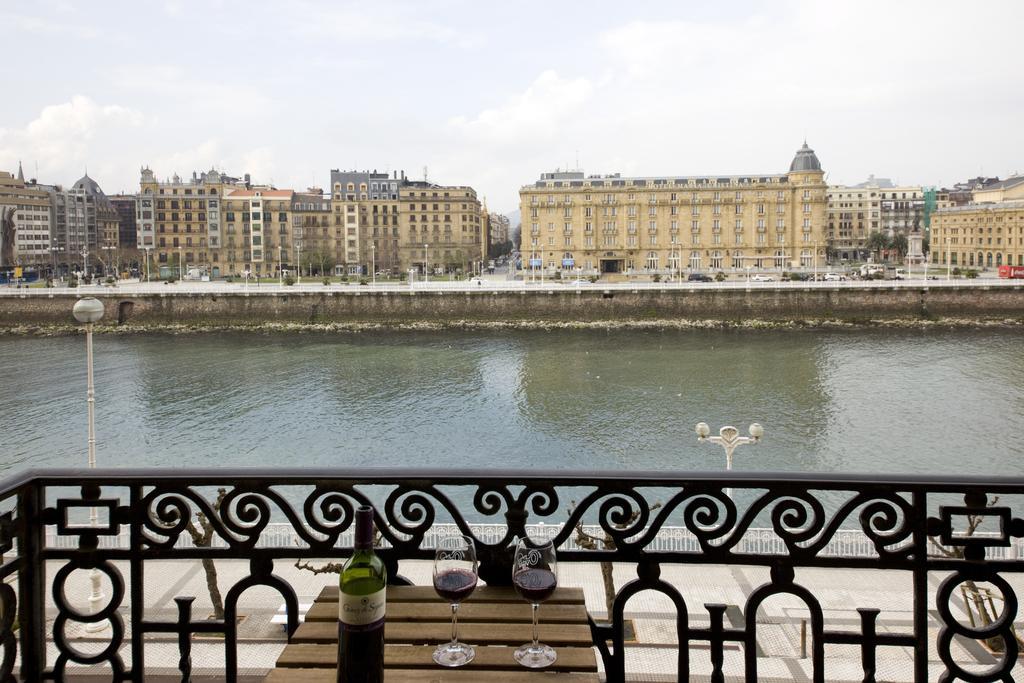 Deluxe Apt-Views To Historic Maria Cristina Hotel Сан-Себастьян Экстерьер фото